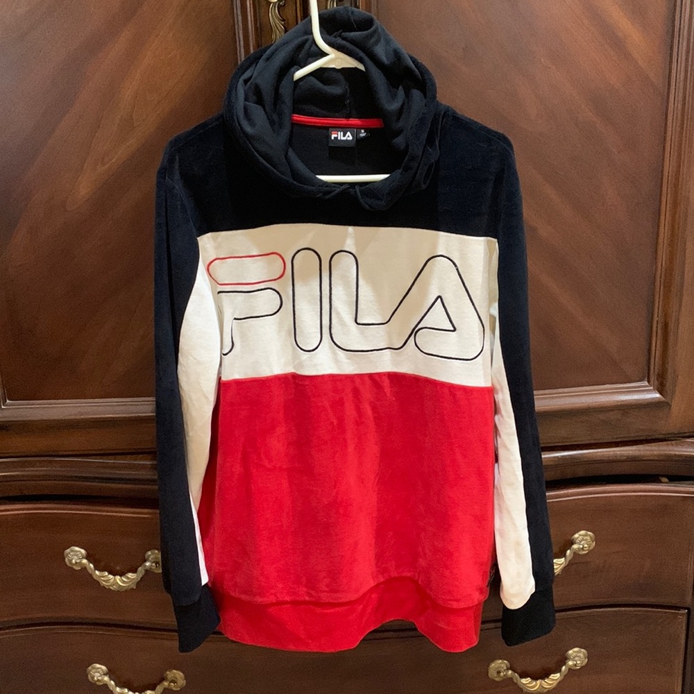 Fila velour hooded sweatshirt adult size M. New and never worn